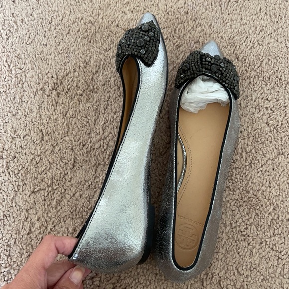 Tory Burch gray /black shoes - Picture 5 of 5